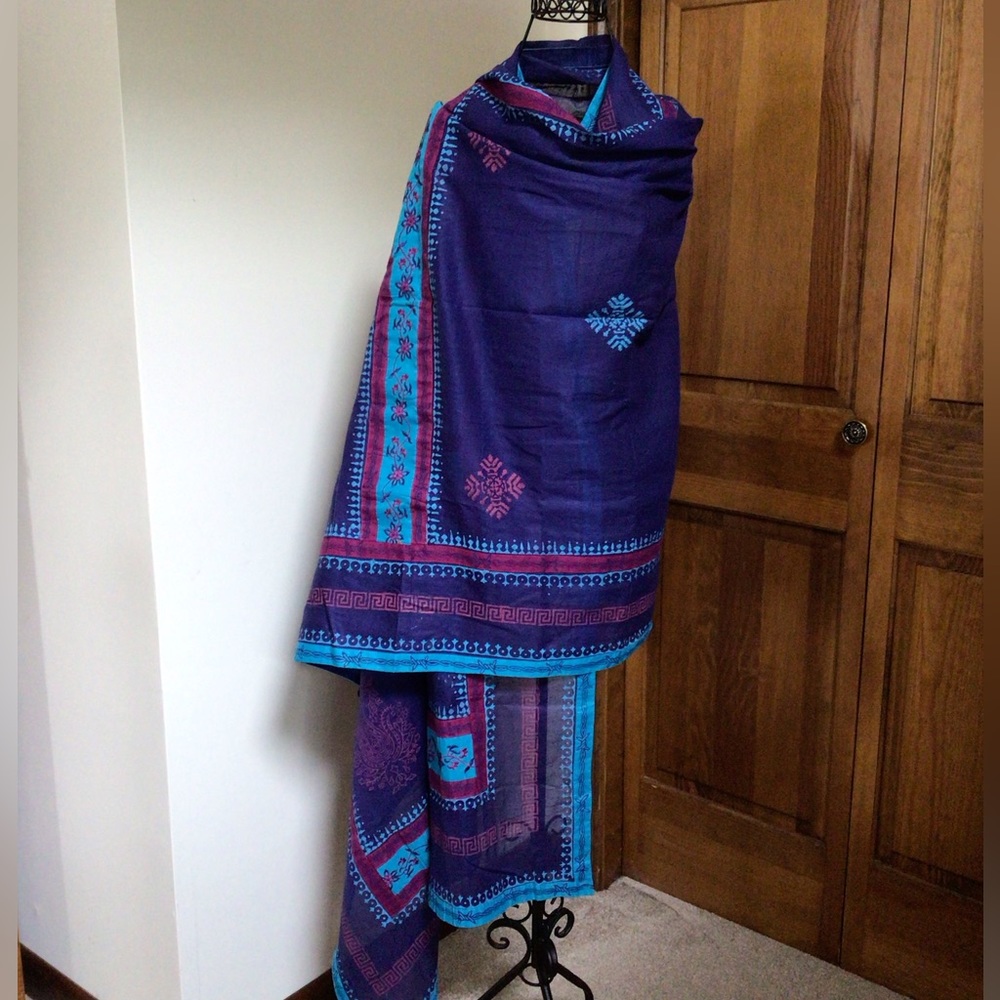 Beautiful oversized Scarf/Wrap 96”x37”